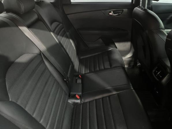 Kia Cerato IV Рестайлинг с пробегом 2021 года, цена 2 195 000 рублей, 86425 км, седан, Автокод Объявления