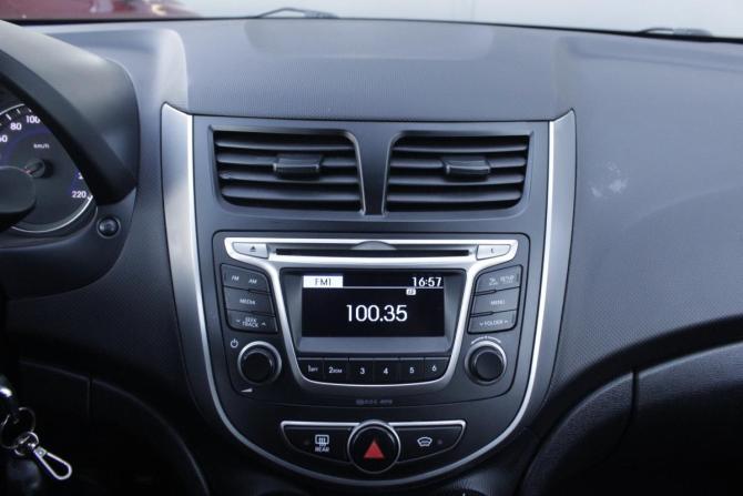 Hyundai Solaris I Рестайлинг с пробегом 2016 года, цена 995 000 рублей, 201787 км, седан, Автокод Объявления