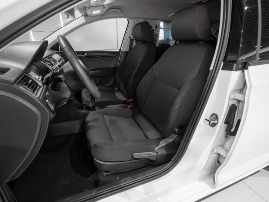 Skoda Rapid I Рестайлинг Москва  - изображение 9