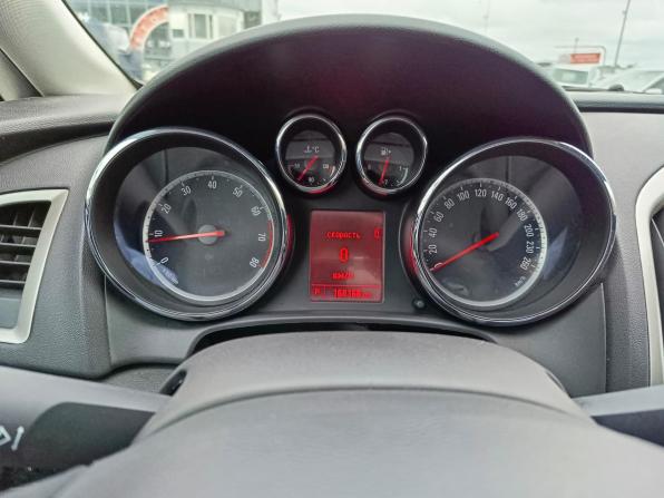 Opel Astra J Рестайлинг с пробегом 2012 года, цена 719 995 рублей, 168168 км, хэтчбек, Автокод Объявления