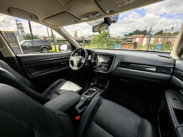 Mitsubishi Outlander III Рестайлинг 2 с пробегом 2016 года, цена 1 799 000 рублей, 152151 км, внедорожник, Автокод Объявления