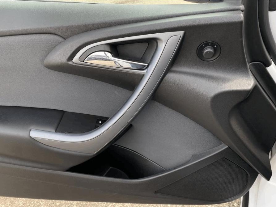 Opel Astra J Рестайлинг Тверь  - изображение 14