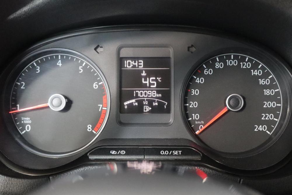 Volkswagen Polo V Рестайлинг Санкт-Петербург  - изображение 17