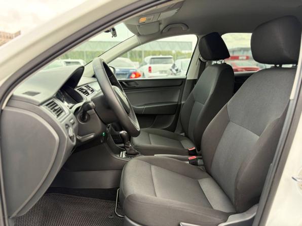 Skoda Rapid I с пробегом 2016 года, цена 995 000 рублей, 145000 км, лифтбек, Автокод Объявления