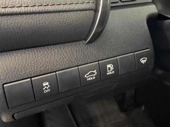 Toyota Camry VIII (XV70) с пробегом 2019 года, цена 2 980 000 рублей, 75025 км, седан, Автокод Объявления
