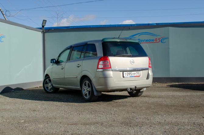 Opel Zafira B Рестайлинг с пробегом 2010 года, цена 599 000 рублей, 179800 км, минивэн, Автокод Объявления