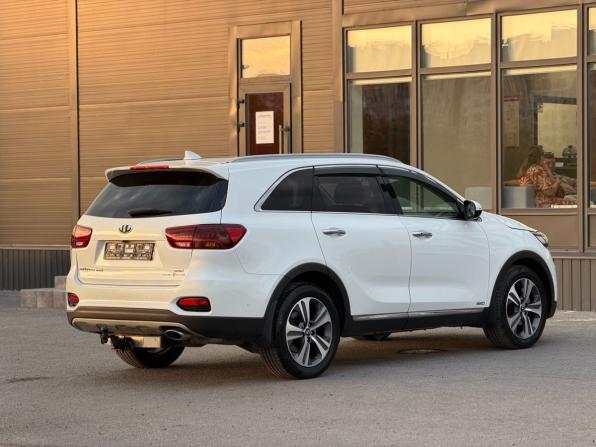 Kia Sorento III Prime Рестайлинг с пробегом 2018 года, цена 2 450 000 рублей, 215000 км, внедорожник, Автокод Объявления