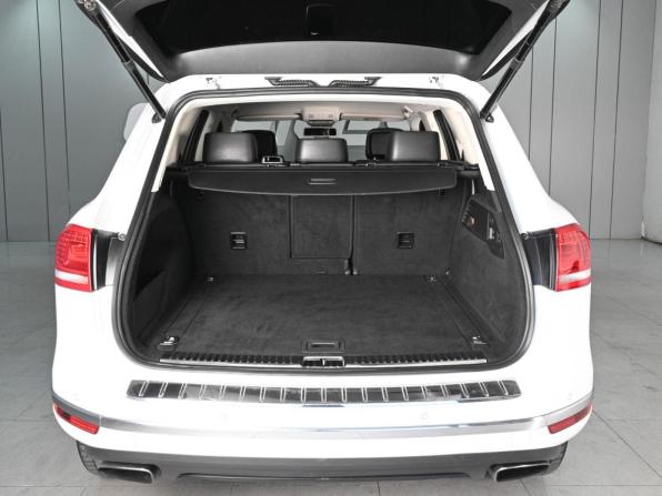 Volkswagen Touareg II Рестайлинг с пробегом 2015 года, цена 2 629 000 рублей, 228472 км, внедорожник, Автокод Объявления