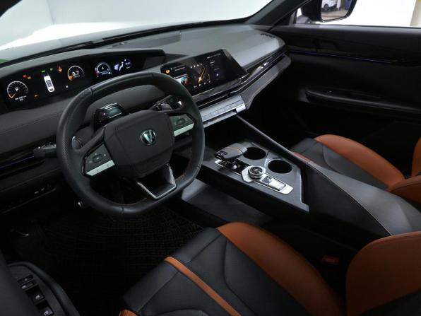 Changan UNI-V I с пробегом 2024 года, цена 2 536 100 рублей, 13750 км, лифтбек, Автокод Объявления