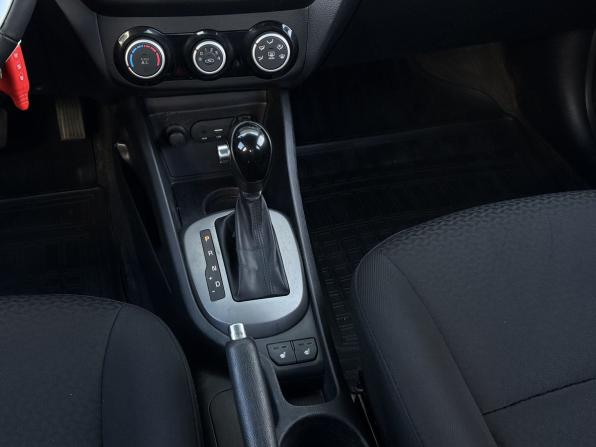 Kia Rio III Рестайлинг с пробегом 2015 года, цена 1 070 000 рублей, 100523 км, седан, Автокод Объявления
