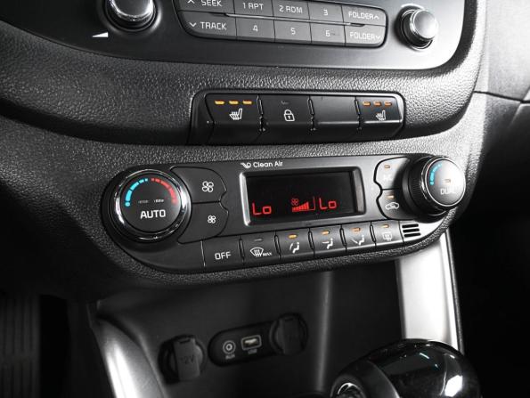 Kia Ceed II Рестайлинг с пробегом 2017 года, цена 1 249 030 рублей, 158447 км, хэтчбек, Автокод Объявления