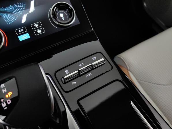 JETOUR X70+ I Рестайлинг с пробегом 2023 года, цена 2 177 000 рублей, 24456 км, внедорожник, Автокод Объявления