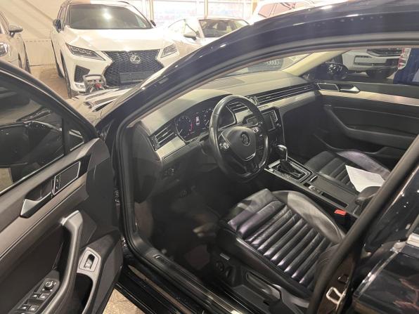 Volkswagen Passat B8 с пробегом 2017 года, цена 1 690 000 рублей, 191407 км, седан, Автокод Объявления