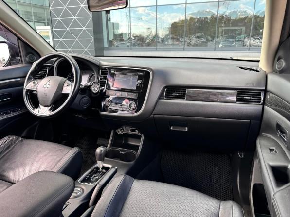 Mitsubishi Outlander III Рестайлинг 2 с пробегом 2015 года, цена 1 499 000 рублей, 146000 км, внедорожник, Автокод Объявления