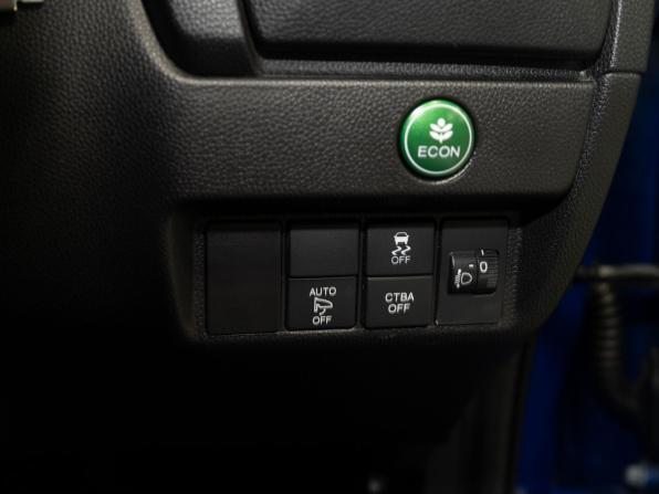 Honda Fit III Рестайлинг с пробегом 2017 года, цена 1 050 000 рублей, 106544 км, хэтчбек, Автокод Объявления