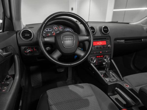 Audi A3 II (8P) Рестайлинг 2 с пробегом 2009 года, цена 725 000 рублей, 170361 км, хэтчбек, Автокод Объявления