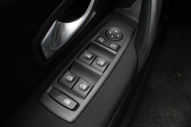 Renault Laguna III с пробегом 2009 года, цена 630 000 рублей, 230418 км, лифтбек, Автокод Объявления