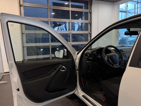 Lada (ВАЗ) Granta I Рестайлинг с пробегом 2023 года, цена 820 000 рублей, 49172 км, лифтбек, Автокод Объявления