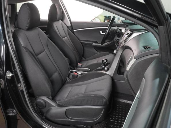 Hyundai i30 II с пробегом 2015 года, цена 1 325 000 рублей, 137391 км, универсал, Автокод Объявления