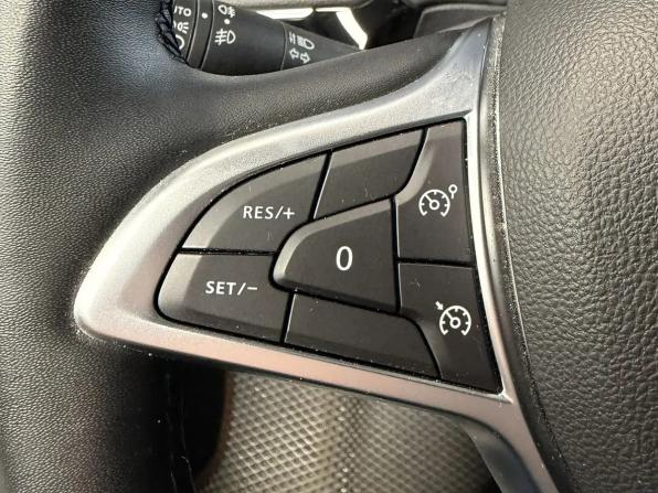 Renault Kaptur I Рестайлинг с пробегом 2021 года, цена 1 590 000 рублей, 81779 км, внедорожник, Автокод Объявления