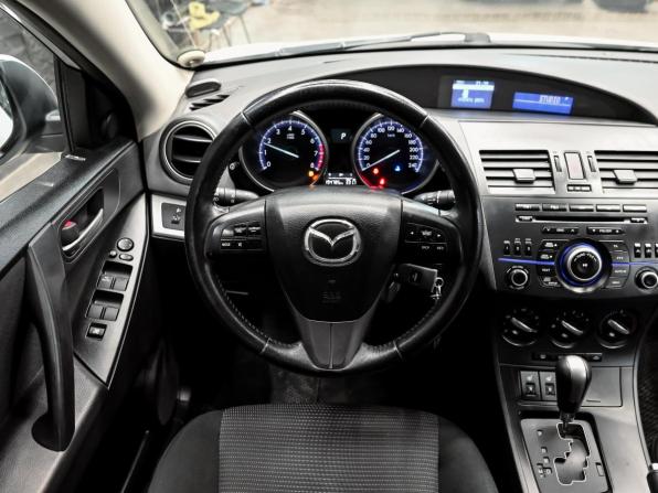 Mazda 3 II (BL) Рестайлинг с пробегом 2012 года, цена 1 000 000 рублей, 194758 км, хэтчбек, Автокод Объявления