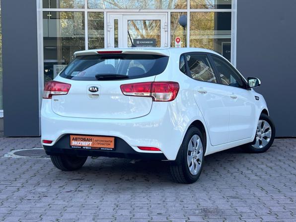 Kia Rio III Рестайлинг с пробегом 2016 года, цена 1 119 000 рублей, 54136 км, хэтчбек, Автокод Объявления