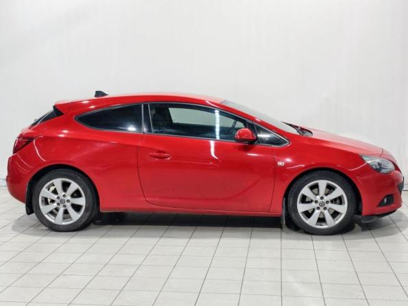Opel Astra J Рестайлинг с пробегом 2012 года, цена 761 900 рублей, 174401 км, хэтчбек, Автокод Объявления