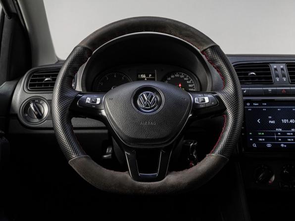 Volkswagen Polo V Рестайлинг с пробегом 2020 года, цена 1 195 000 рублей, 143858 км, седан, Автокод Объявления