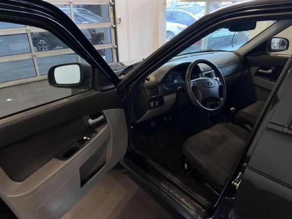 Lada (ВАЗ) Priora I с пробегом 2011 года, цена 245 000 рублей, 300097 км, седан, Автокод Объявления