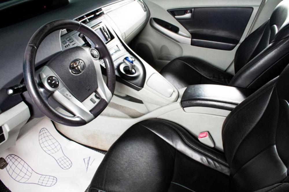 Toyota Prius III (XW30) Сургут  - изображение 9