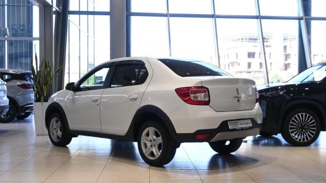 Renault Logan II Рестайлинг с пробегом 2021 года, цена 995 000 рублей, 159447 км, седан, Автокод Объявления