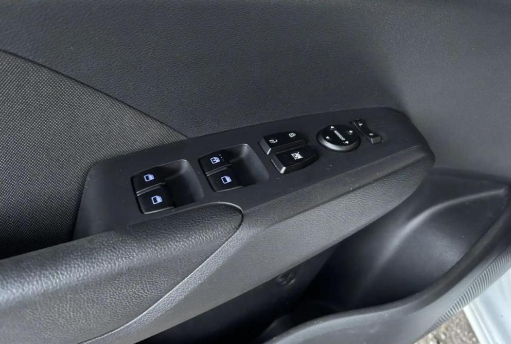 Hyundai Solaris II Киров  - изображение 16