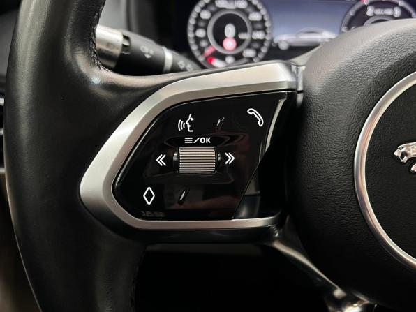 Jaguar XE I Рестайлинг с пробегом 2019 года, цена 2 499 000 рублей, 130000 км, седан, Автокод Объявления
