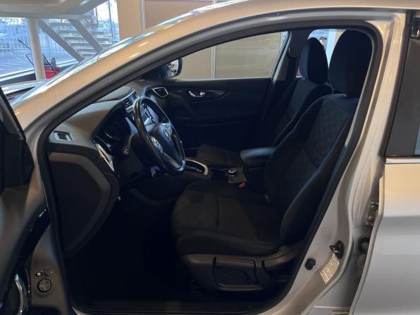 Nissan Qashqai II с пробегом 2018 года, цена 1 924 000 рублей, 124460 км, внедорожник, Автокод Объявления