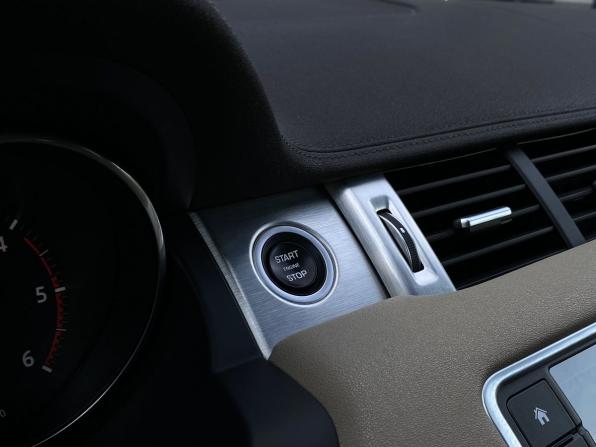 Land Rover Range Rover Evoque I Рестайлинг с пробегом 2017 года, цена 2 749 000 рублей, 72000 км, внедорожник, Автокод Объявления