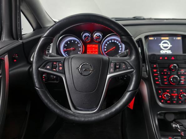 Opel Astra J Рестайлинг с пробегом 2012 года, цена 775 000 рублей, 110000 км, хэтчбек, Автокод Объявления