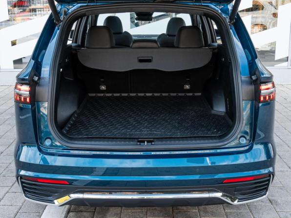 Geely Monjaro I с пробегом 2023 года, цена 2 968 000 рублей, 57753 км, внедорожник, Автокод Объявления
