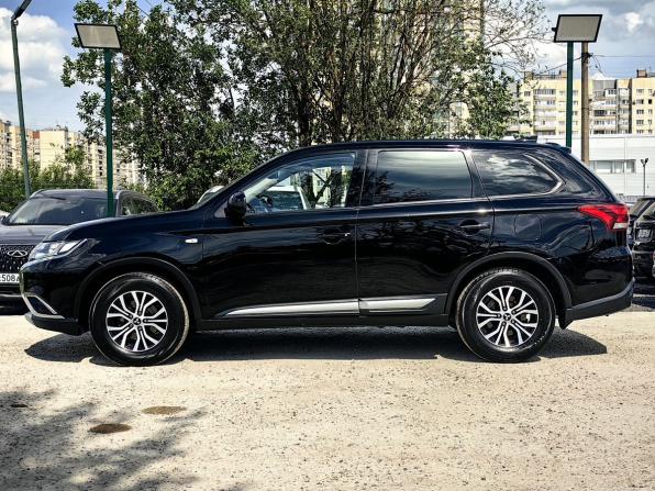 Mitsubishi Outlander III Рестайлинг 3 с пробегом 2018 года, цена 1 749 000 рублей, 129408 км, внедорожник, Автокод Объявления