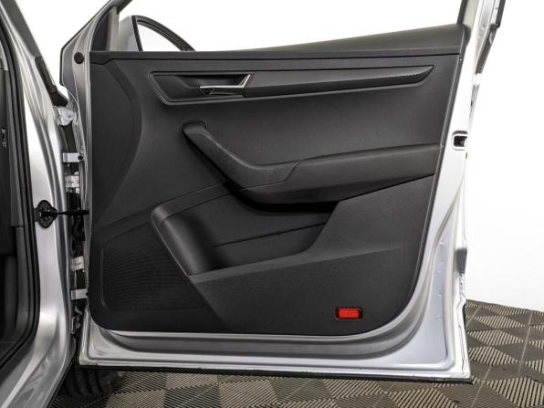 Skoda Karoq I с пробегом 2020 года, цена 2 185 000 рублей, 103015 км, внедорожник, Автокод Объявления