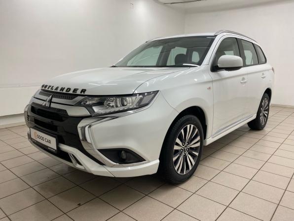 Mitsubishi Outlander III Рестайлинг 3 с пробегом 2022 года, цена 2 890 000 рублей, 607 км, внедорожник, Автокод Объявления