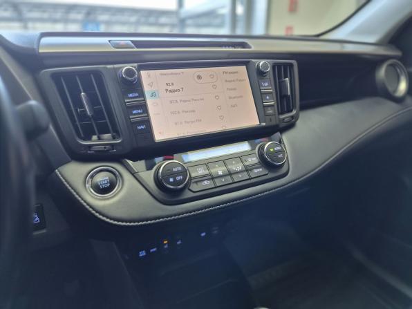 Toyota RAV4 IV (XA40) Рестайлинг с пробегом 2019 года, цена 2 950 000 рублей, 105000 км, внедорожник, Автокод Объявления