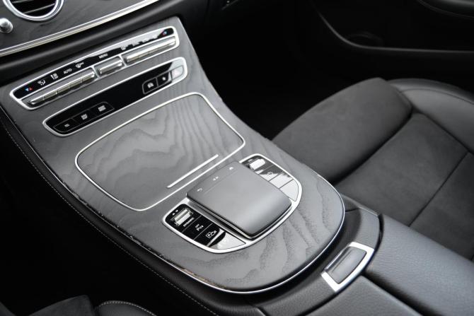 Mercedes-Benz E-Класс V (W213 S213 C238) Рестайлинг с пробегом 2021 года, цена 4 150 000 рублей, 115000 км, седан, Автокод Объявления