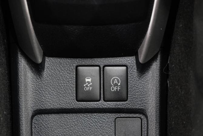Toyota Corolla XI (E160 E170) Рестайлинг 2 с пробегом 2019 года, цена 1 499 000 рублей, 119600 км, универсал, Автокод Объявления