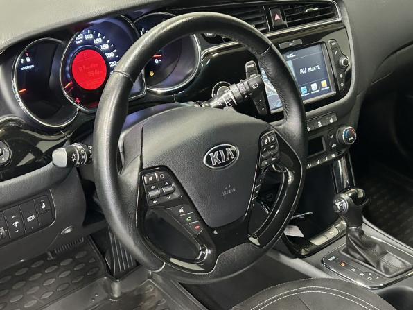Kia Ceed II Рестайлинг с пробегом 2018 года, цена 940 000 рублей, 88335 км, универсал, Автокод Объявления