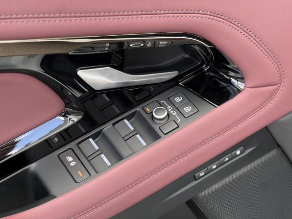 Новый Land Rover Range Rover Evoque II Рестайлинг 2025 года, цена 5 690 000 рублей, внедорожник, Автокод Объявления