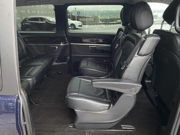 Mercedes-Benz V-Класс III (W447) с пробегом 2018 года, цена 3 599 000 рублей, 267148 км, минивэн, Автокод Объявления