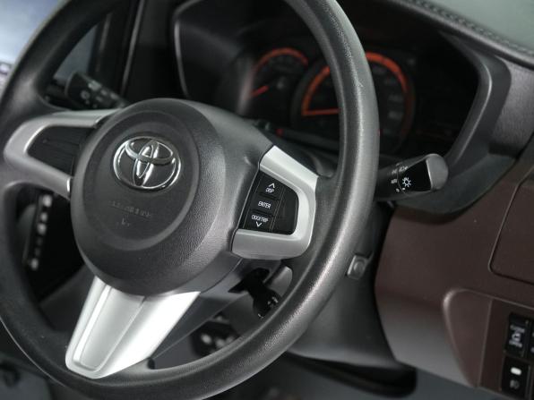 Toyota Roomy I с пробегом 2017 года, цена 880 000 рублей, 144300 км, микровэн, Автокод Объявления