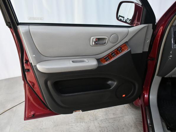 Toyota Highlander I (XU20) Рестайлинг с пробегом 2004 года, цена 1 047 000 рублей, 164051 км, внедорожник, Автокод Объявления