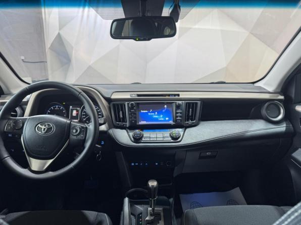 Toyota RAV4 IV (XA40) Рестайлинг с пробегом 2017 года, цена 2 450 000 рублей, 106955 км, внедорожник, Автокод Объявления