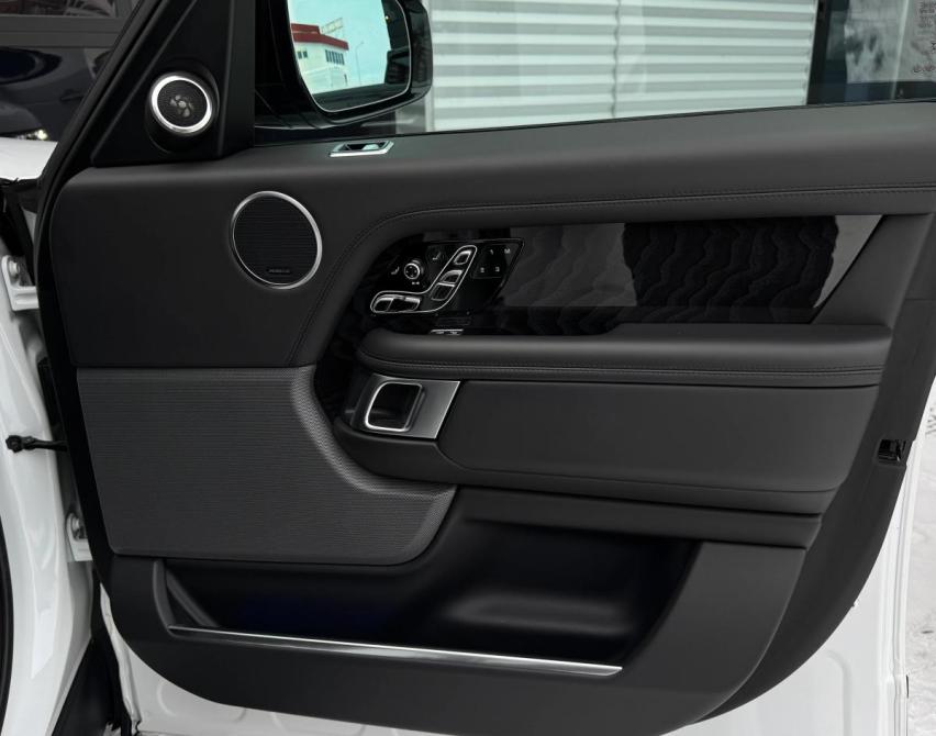 Land Rover Range Rover IV Рестайлинг Иркутск  - изображение 28